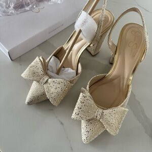 Jessica Simpson Gold Glitter Pointed Slingback Heels with Bow